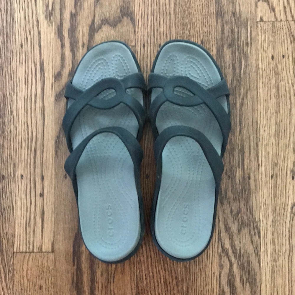 Crocs women’s size 9.
